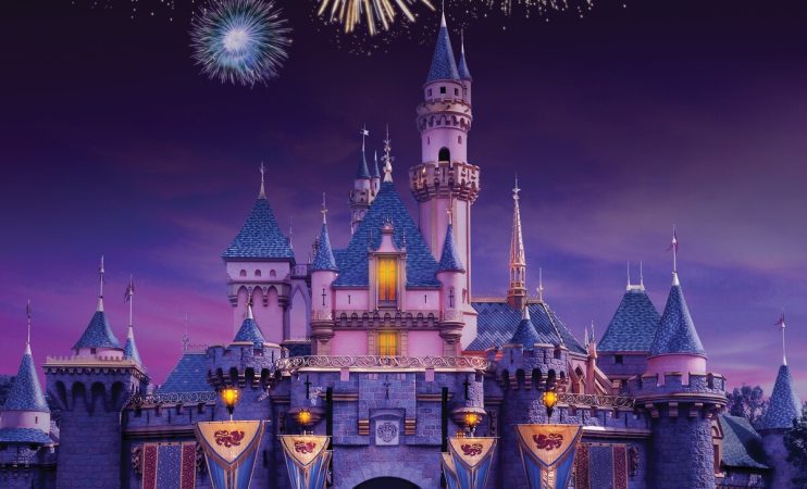 client_Castle_at_night_crop